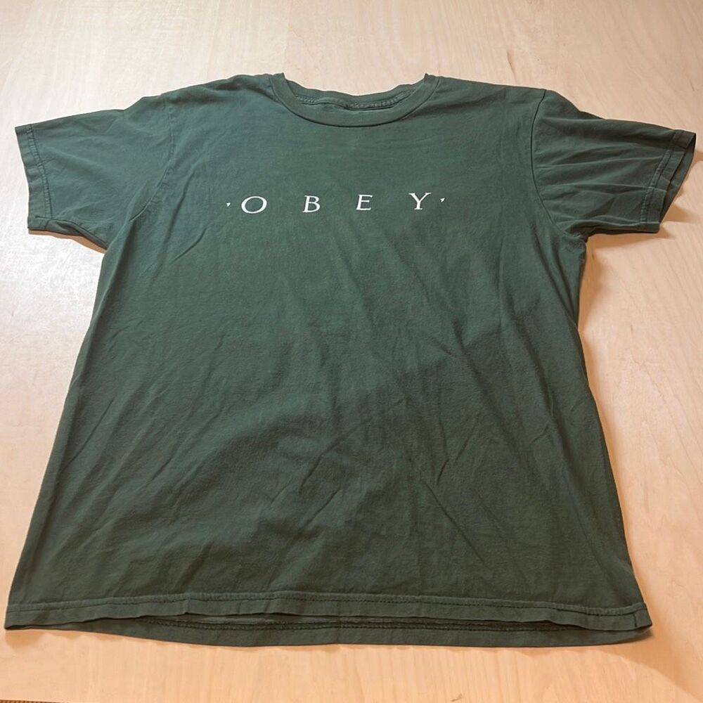 Men’s Obey Spell Out Green Short Sleeve T-Shirt Adult Size‎ Medium